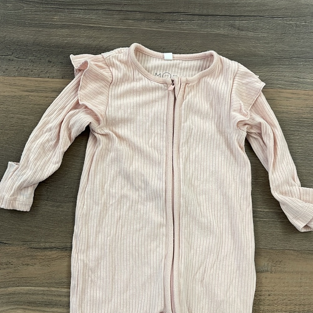 Mori Ruffle Shoulder Ribbed Pajamas - Picture 2 of 4